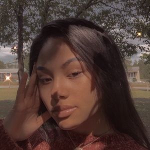 Meet your Posher, Alanna